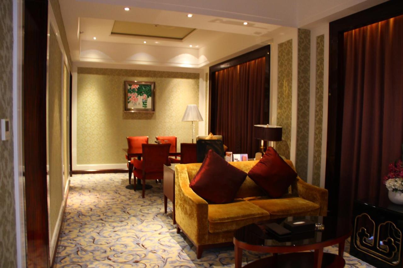 Wyndham Grand Plaza Royale Palace Csengtu Kültér fotó