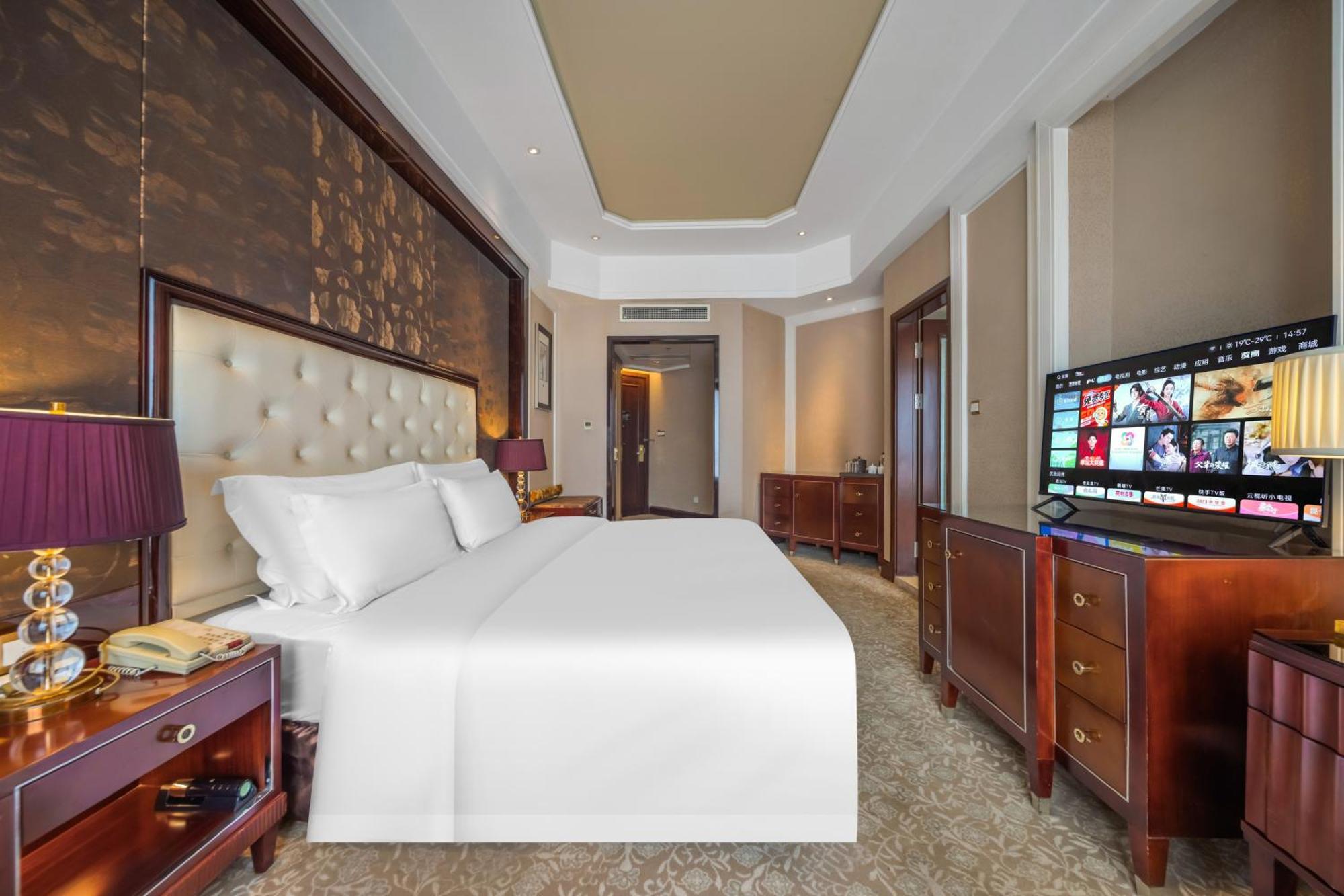 Wyndham Grand Plaza Royale Palace Csengtu Kültér fotó