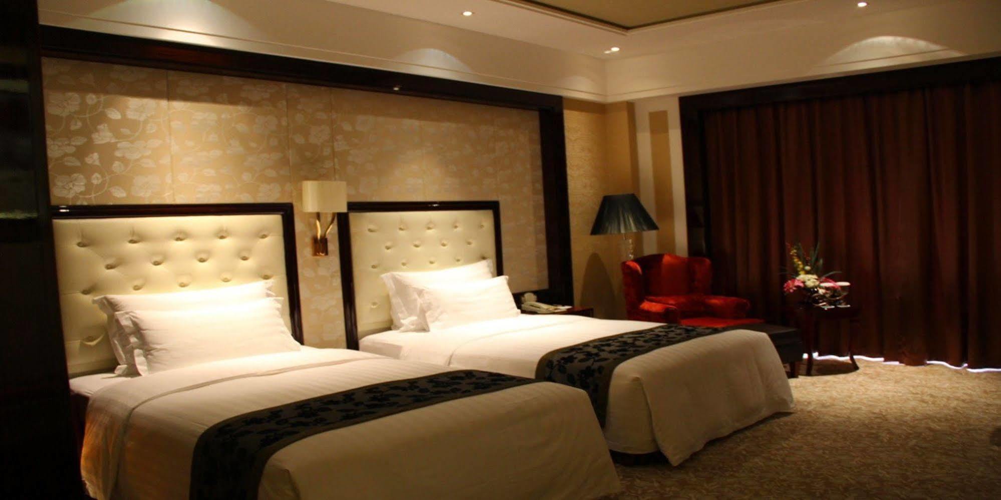 Wyndham Grand Plaza Royale Palace Csengtu Kültér fotó